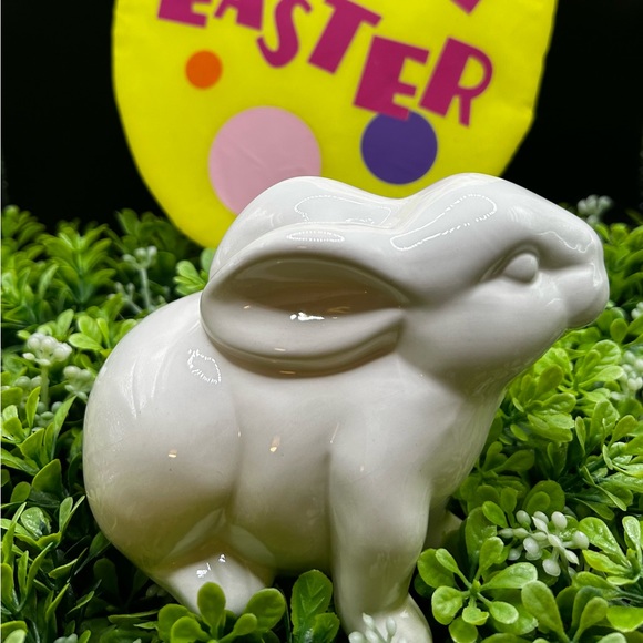 Spring Sitting Bunny - Picture 7 of 8